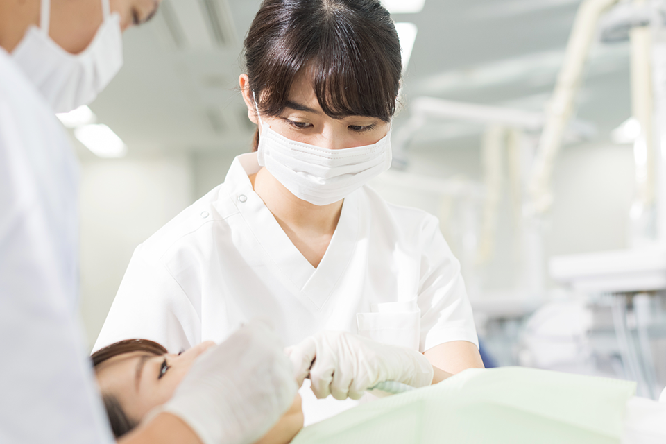 完全週休2日制で残業ほぼなし♪経験・ブランク不問◎専門分野を学んだ複数の医師によるチーム医療を届けています！